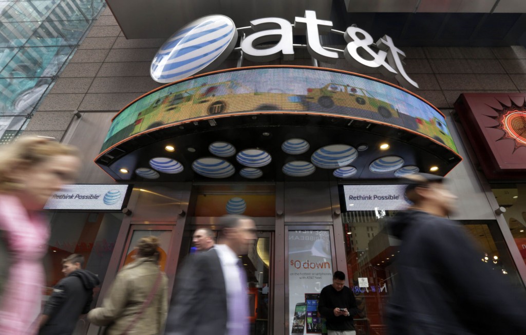 At&t Signs $43 Billion Deal To Combine Media Operations With Discovery