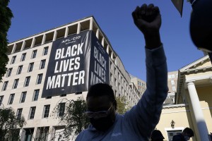 Judge Postpones Trial For 3 Ex Cops Charged In George Floyd’s Death