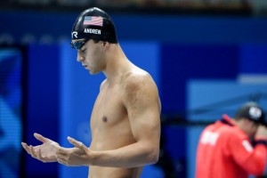 Us Swimmer Andrew Goes Maskless Behind Scenes At Olympics