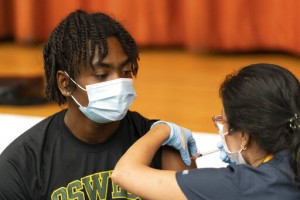 States Race To Use Covid 19 Vaccines Before They Expire
