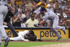 Leading Off: Votto Can Match Hr Mark, Tatis Hurt Again
