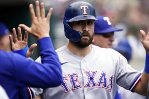 Left Turn: Boone Says Yankees ‘a Lot Better’ With Gallo