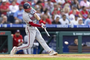 Leading Off: Votto Can Match Hr Mark, Tatis Hurt Again
