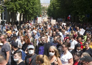 French Police Clash With Anti Virus Pass Protesters In Paris