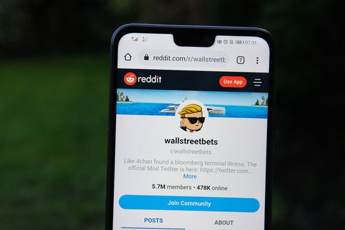 Many ‘apes’ On Reddit Are Sitting Out The Robinhood Ipo