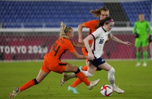 Rapinoe Converts And Us Gets Past Netherlands On Penalties
