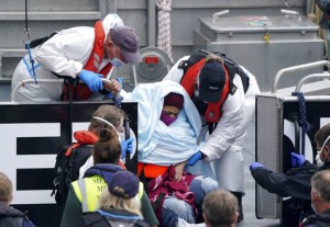 Uk Lawmakers Say Conditions For Channel Migrants ‘shocking’
