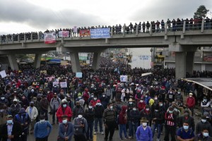 Guatemalans Protest President, Attorney General
