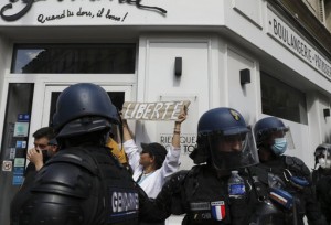 French Police Clash With Anti Virus Pass Protesters In Paris