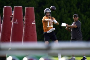 Tom Brady’s Knee Feels Fine, Happy To Be Back To Work