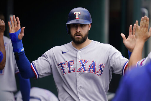 Left Turn: Boone Says Yankees ‘a Lot Better’ With Gallo