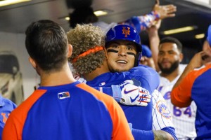 Votto Inches From Hr Record, Báez Helps Mets Rally Past Reds