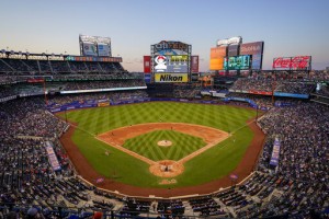 Votto Homers In 7th Straight Game, Reds Beat Mets 6 2