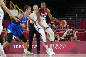 To The Quarters: Usa Routs Czech Republic, 119 84 In Tokyo