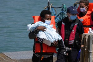Uk Lawmakers Say Conditions For Channel Migrants ‘shocking’