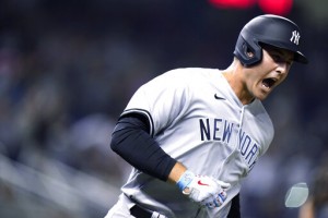 Leading Off: Votto Can Match Hr Mark, Tatis Hurt Again