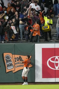 Altuve Hits Grand Slam On 2 Homer Night, Astros Beat Giants