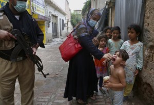 Pakistani Police Say Polio Team Attacked, Policeman Killed