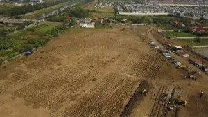 Indonesia Surpasses 100,000 Deaths Amid New Virus Wave