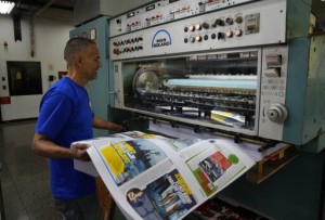 On The Bus Or Off, Venezuela Journalists Try To Deliver News