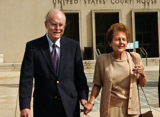 Mother Of Would Be Reagan Assassin John Hinckley Dies At 95