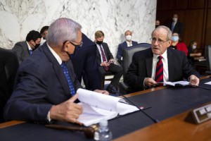 Bill Repealing Iraq War Powers Advances In Senate