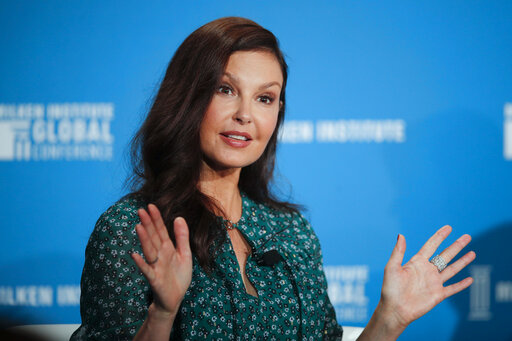 Ashley Judd Walks Again Long After Shattering Leg In Africa