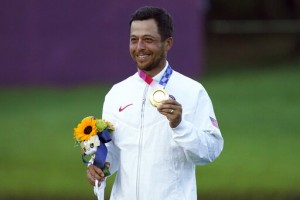 Xander Schauffele With 2 Clutch Putts Gives Us Gold In Golf