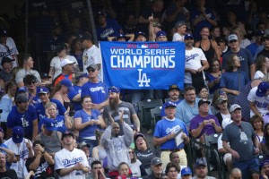 Leading Off: Astros Sure To Hear From Fans At Dodger Stadium