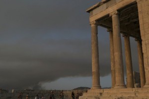 Thousands Flee Homes As Heat Wave Fuels Greek Wildfire