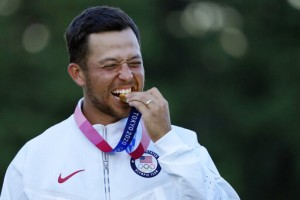 Xander Schauffele With 2 Clutch Putts Gives Us Gold In Golf
