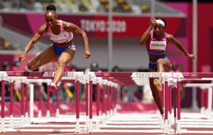 Us Women Lose In Soccer, Win In Volleyball, Basketball