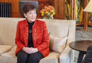 Ap Interview: Reddy Says Harry, Meghan Mulled New Zealand