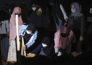 Indonesia Surpasses 100,000 Deaths Amid New Virus Wave
