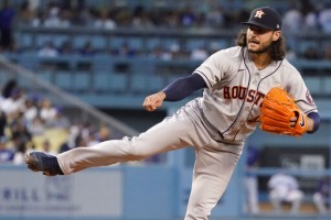 Mccullers, Astros Silence La Bats At Raucous Dodger Stadium