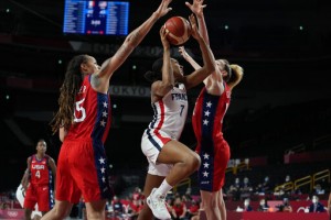 Wilson Leads Us To Quarters With 93 82 Win Over France