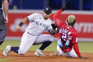Rizzo Shines Again With Key Hit, Yankees Beat Marlins 3 1