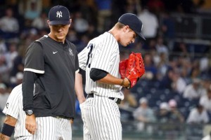 Elusive Kitten, Orioles Hittin’ In 7 1 Romp Over Yankees