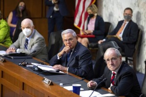 Bill Repealing Iraq War Powers Advances In Senate