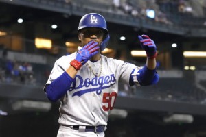 Betts Returns With Hr, Dodgers Pound Diamondbacks 13 0