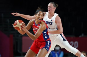 Wilson Leads Us To Quarters With 93 82 Win Over France