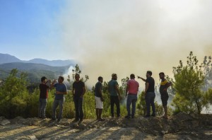 Fire Crews Still Battling Turkish Blazes As Some Reignite