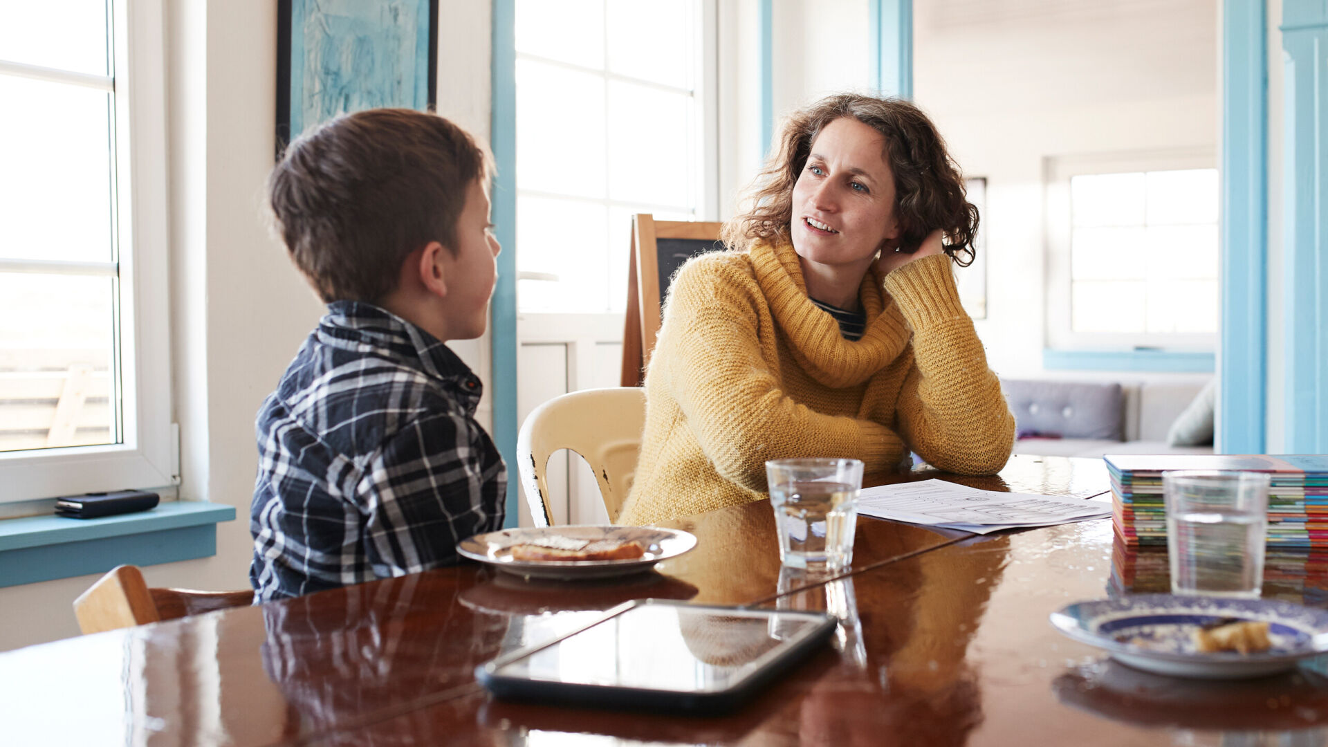 <p>Don't give up if your tween or teen is starting to go radio silent on you.</p>