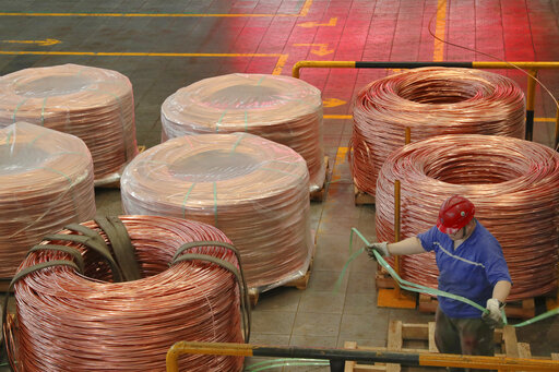 China’s July Manufacturing Weakens Amid Export Weakness