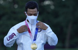 Xander Schauffele With 2 Clutch Putts Gives Us Gold In Golf
