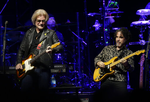 Resuming A National Tour? Oh, Hall & Oates Can Go For That