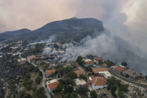 Turkey Battles Wildfires For 6th Day, Eu To Send Planes