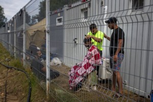 Red Cross Questions Lithuania On Trying To Block Migrants