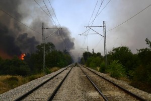 Thousands Flee Homes As Heat Wave Fuels Greek Wildfire