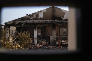 Crews Race To Contain Fire Near Athens After Thousands Flee